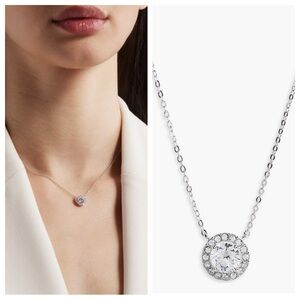 Cubic Zirconia Pendant Necklace
Elegant Silver Pendant Necklace